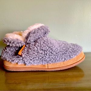 Minnetonka Brekyn Bootie, light grey, size 8